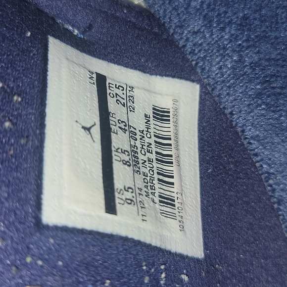 Air Jordan 11 Low "Georgetown" - Picture 7 of 9